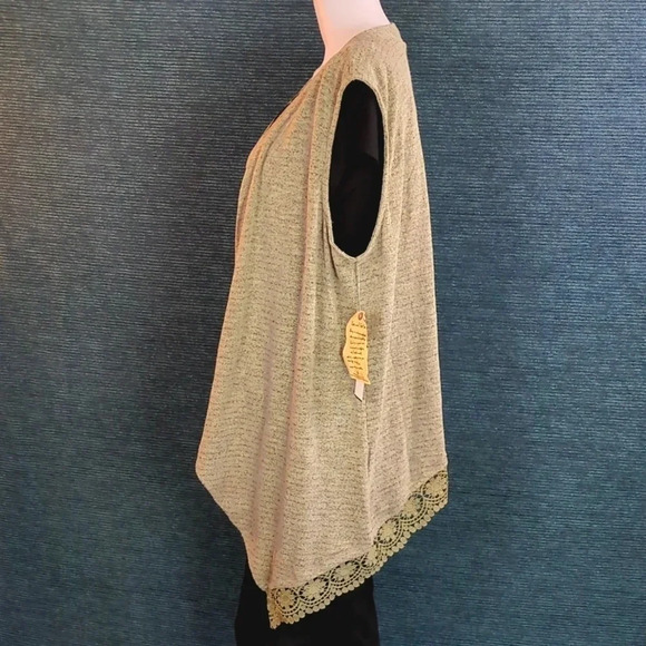 One World XL Open Cascade Front Vest Color Sage - Picture 3 of 9